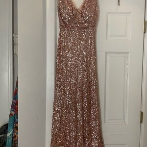 Badgley Mischka Gold Maxi Gown with V-neck Sleeveless Design